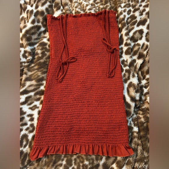 Res Smocked Strapless Dress - Picture 1 of 5